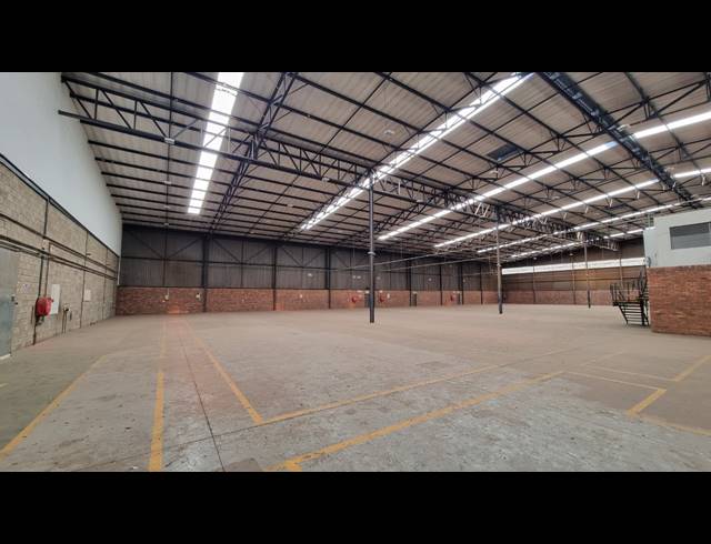 6,561M² WAREHOUSE TO LET IN HUGHES